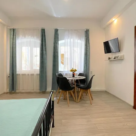 Evu Long Street Μπρασόβ