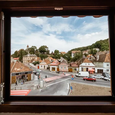 Evu Long Street * Brasov